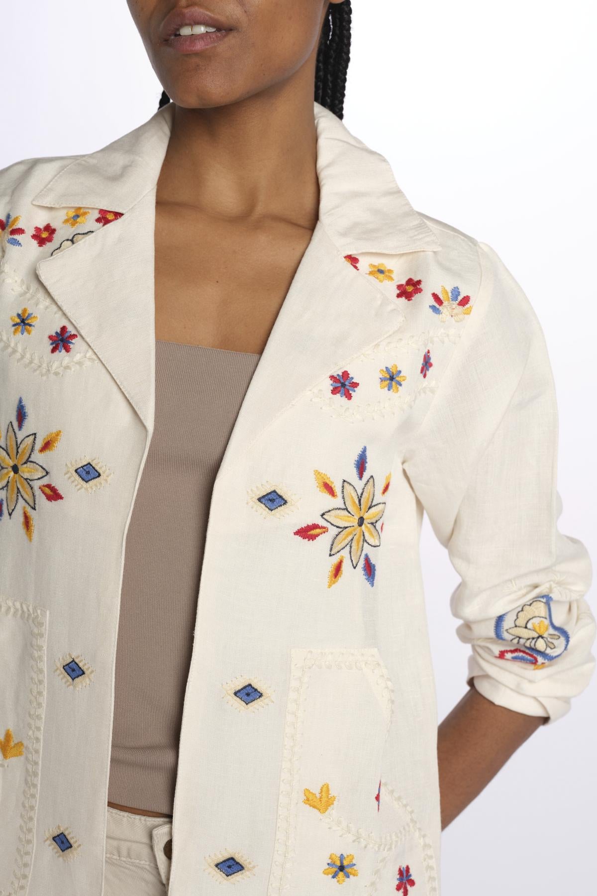 LORAINE giacca con fiori ricamati E25VE013 ECRU stella forest 