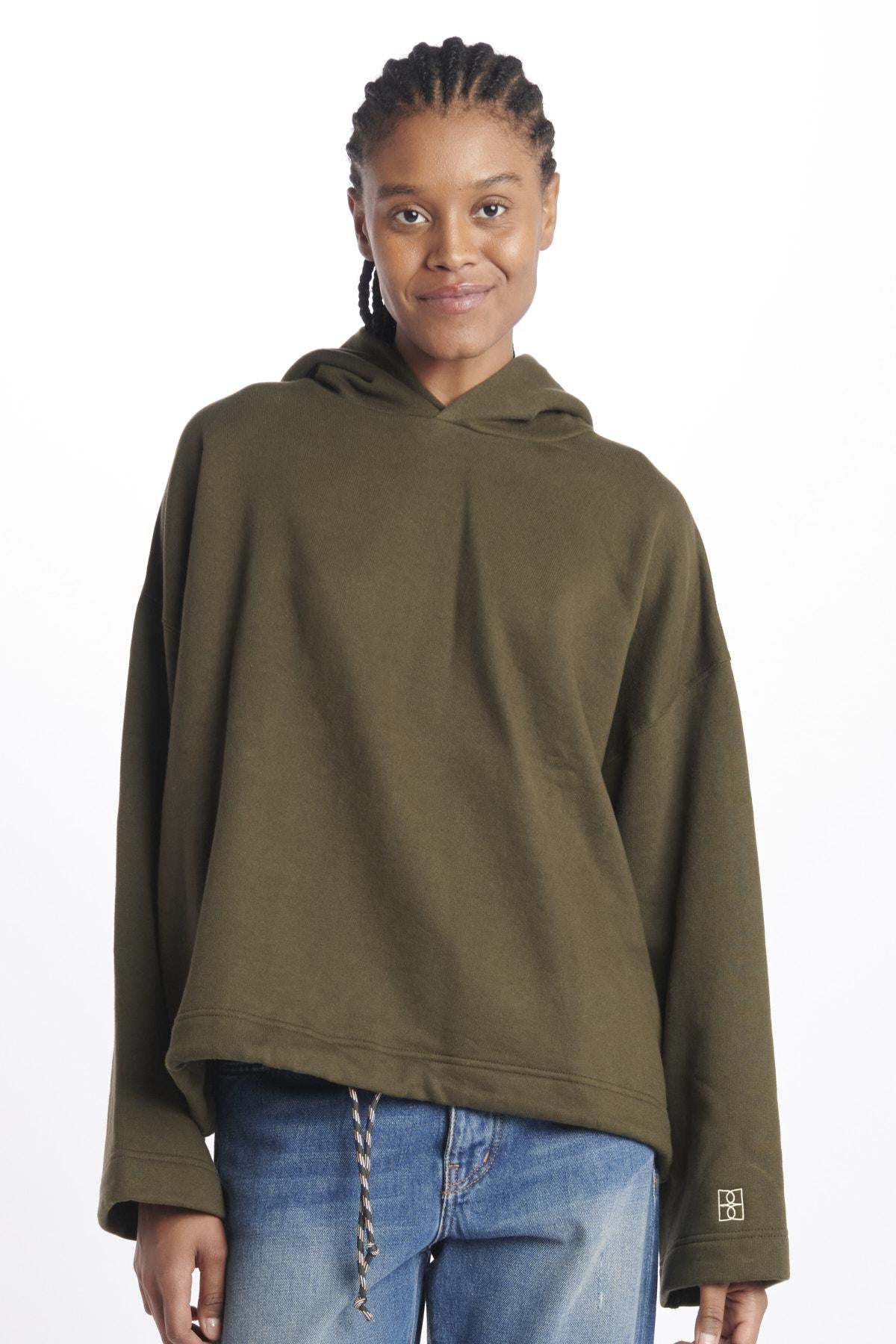  CATET16615730 032 bellerose 