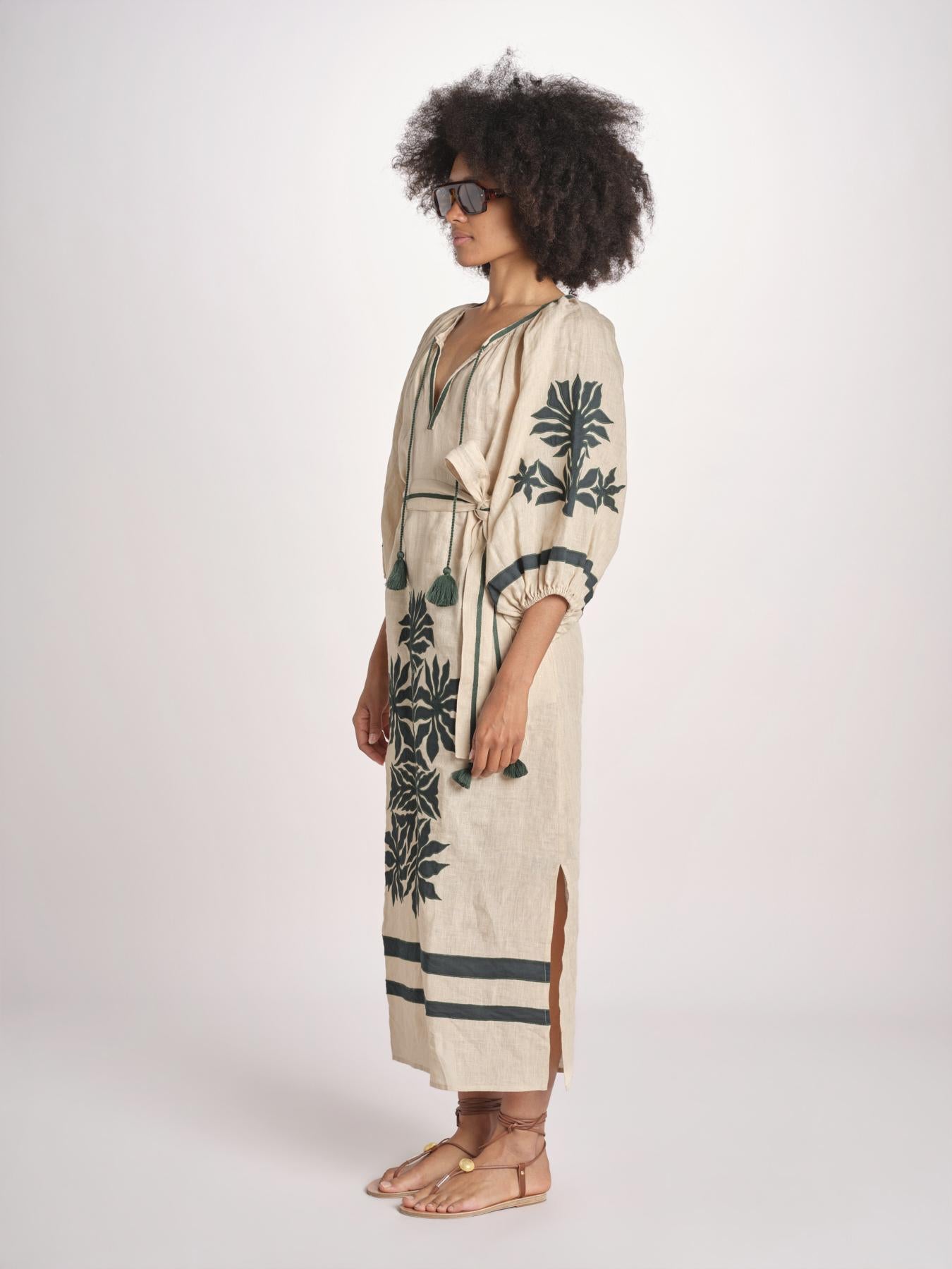 abito con ricamo BE25215 BEIGE GREEN benaras soleil 