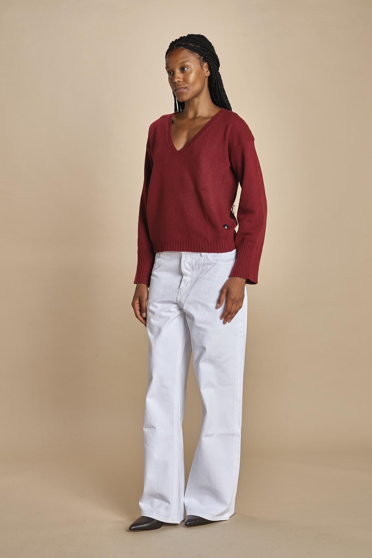 maglia con scollo a v e manica a campana by milaura. D2500894 10868 BORDEAUX milaura 