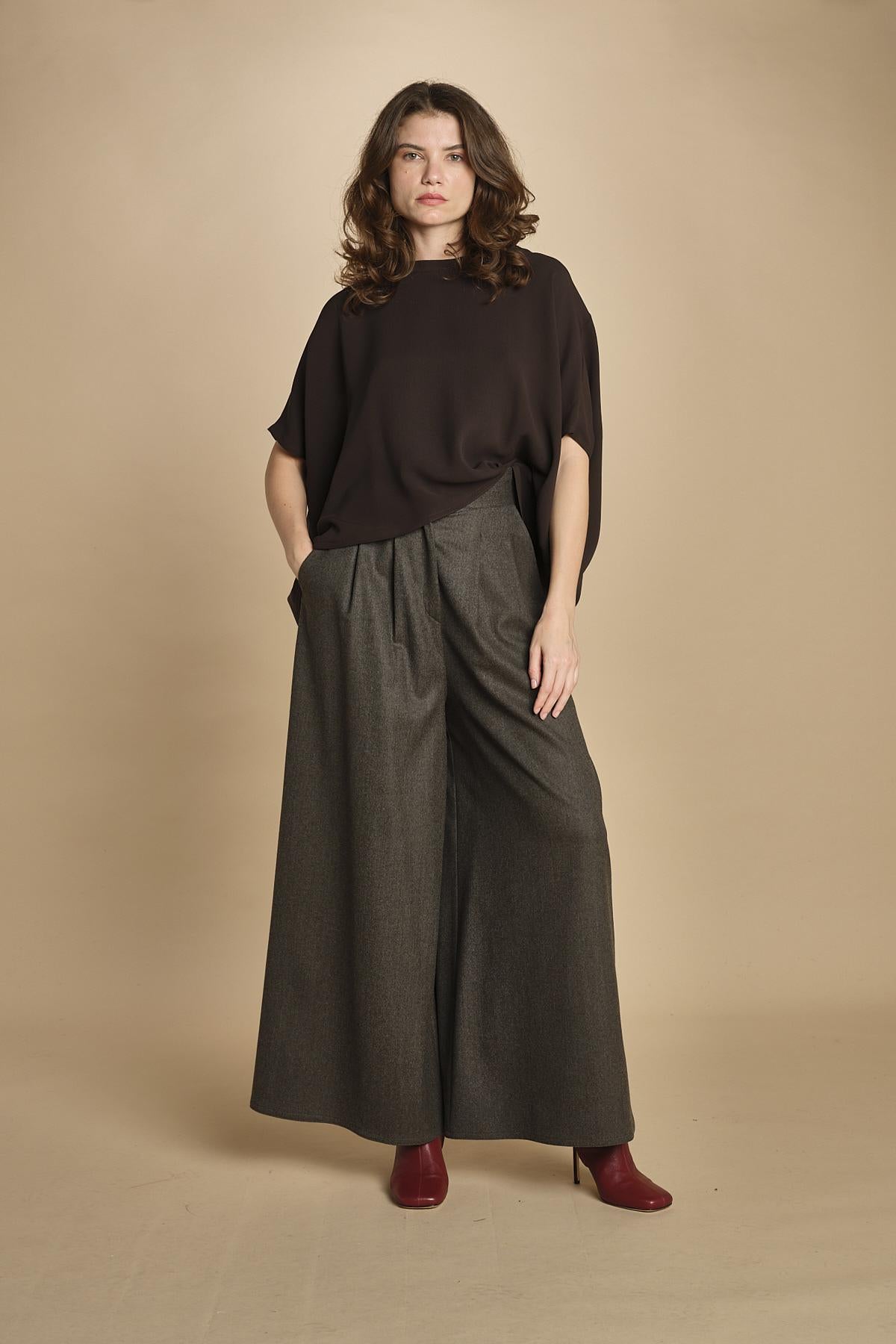 easy shirt in crepon di seta. T2759 DARK BROWN dusan 