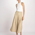  VIVIENNE ESSELING BEIGE true avenue 