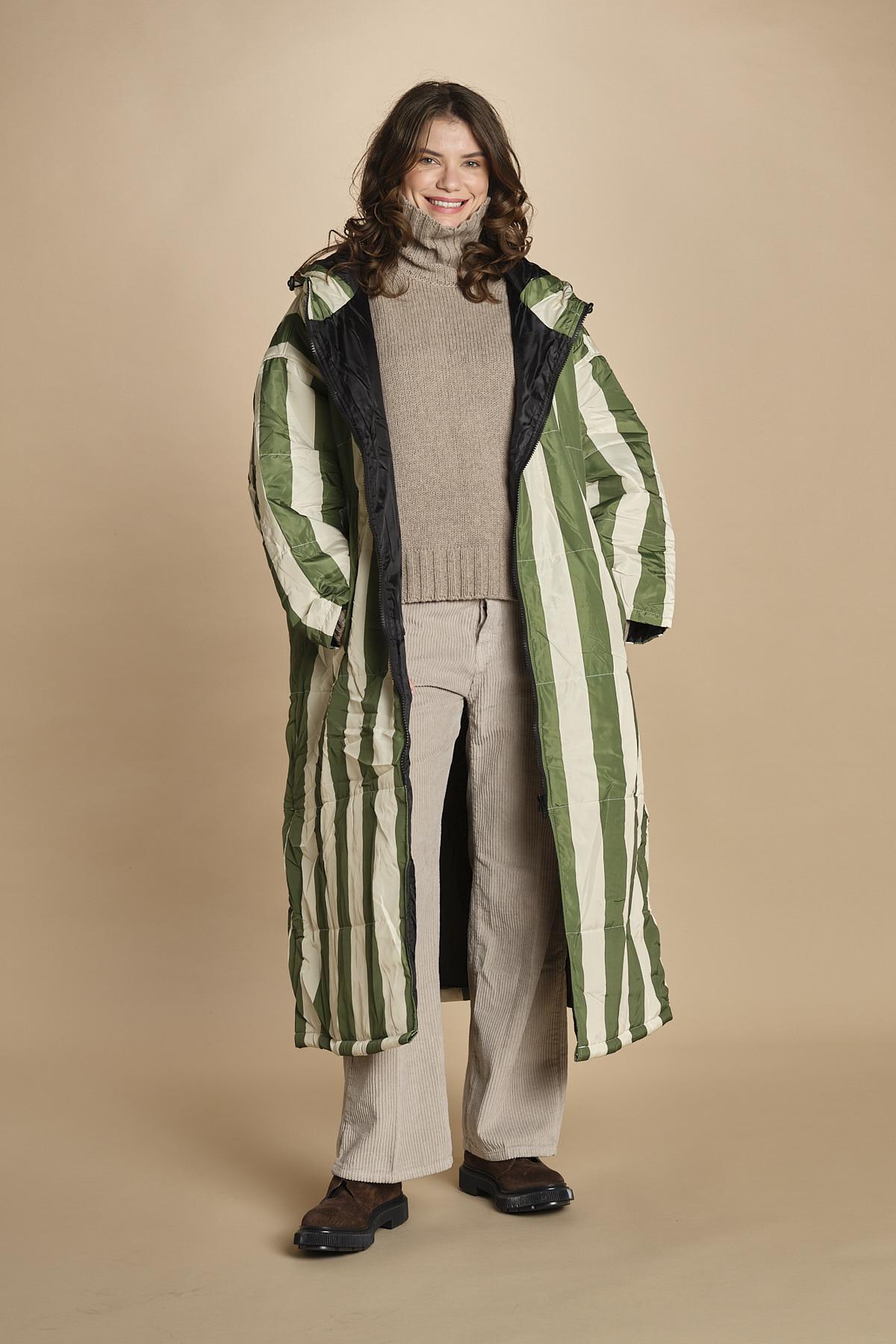 piumino lungo. 90110 SANTORINI RIGHE sittingsuit 