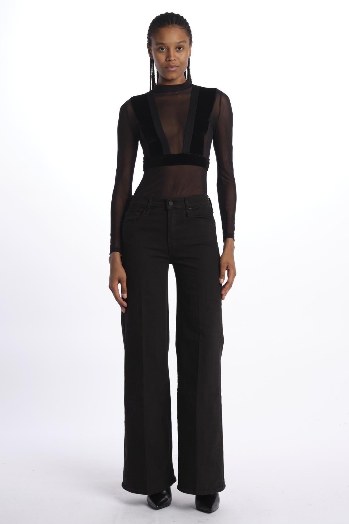  71 BLACK undress code 