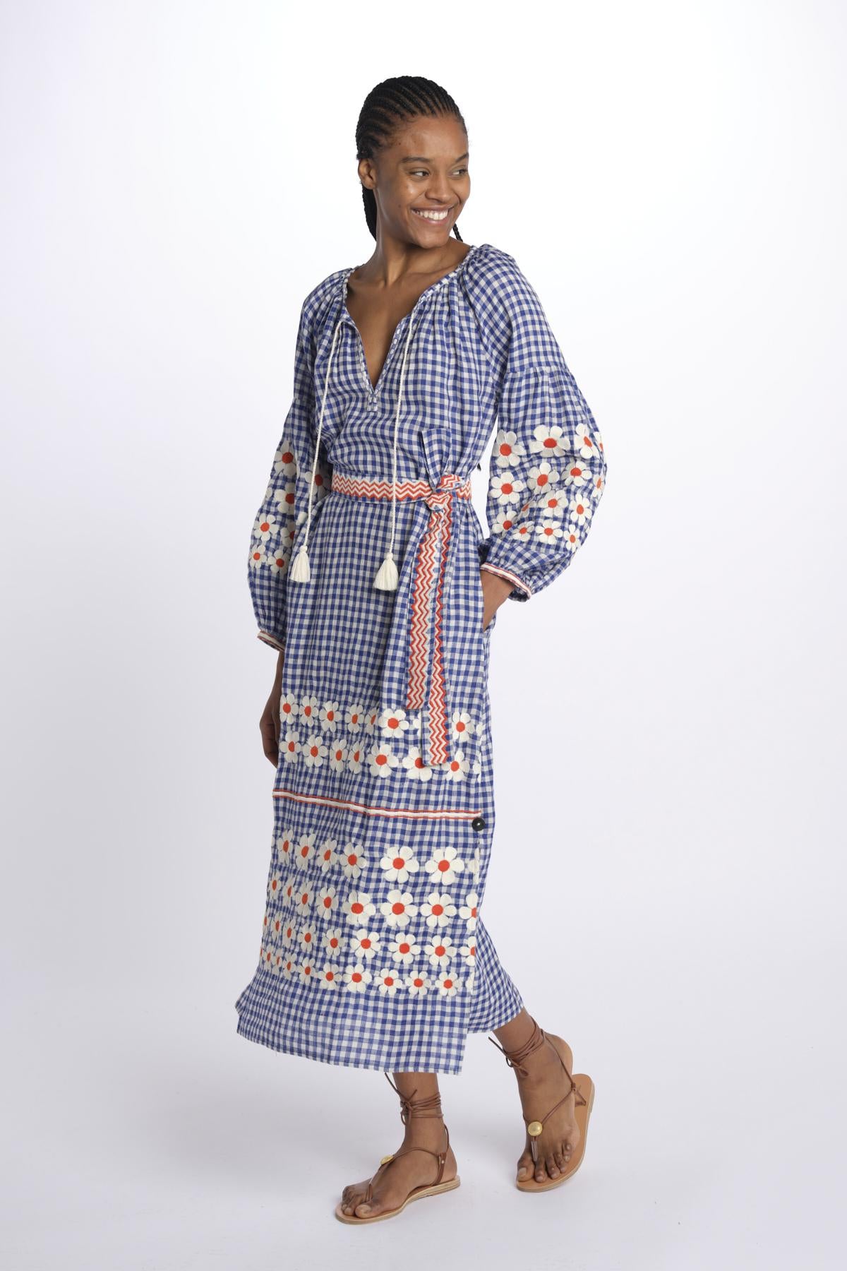 VERONICA MANDAVILLA  abito a quadri con fiori ricamati sulla manica by milaura. BE24913DRESS BLU benaras soleil 
