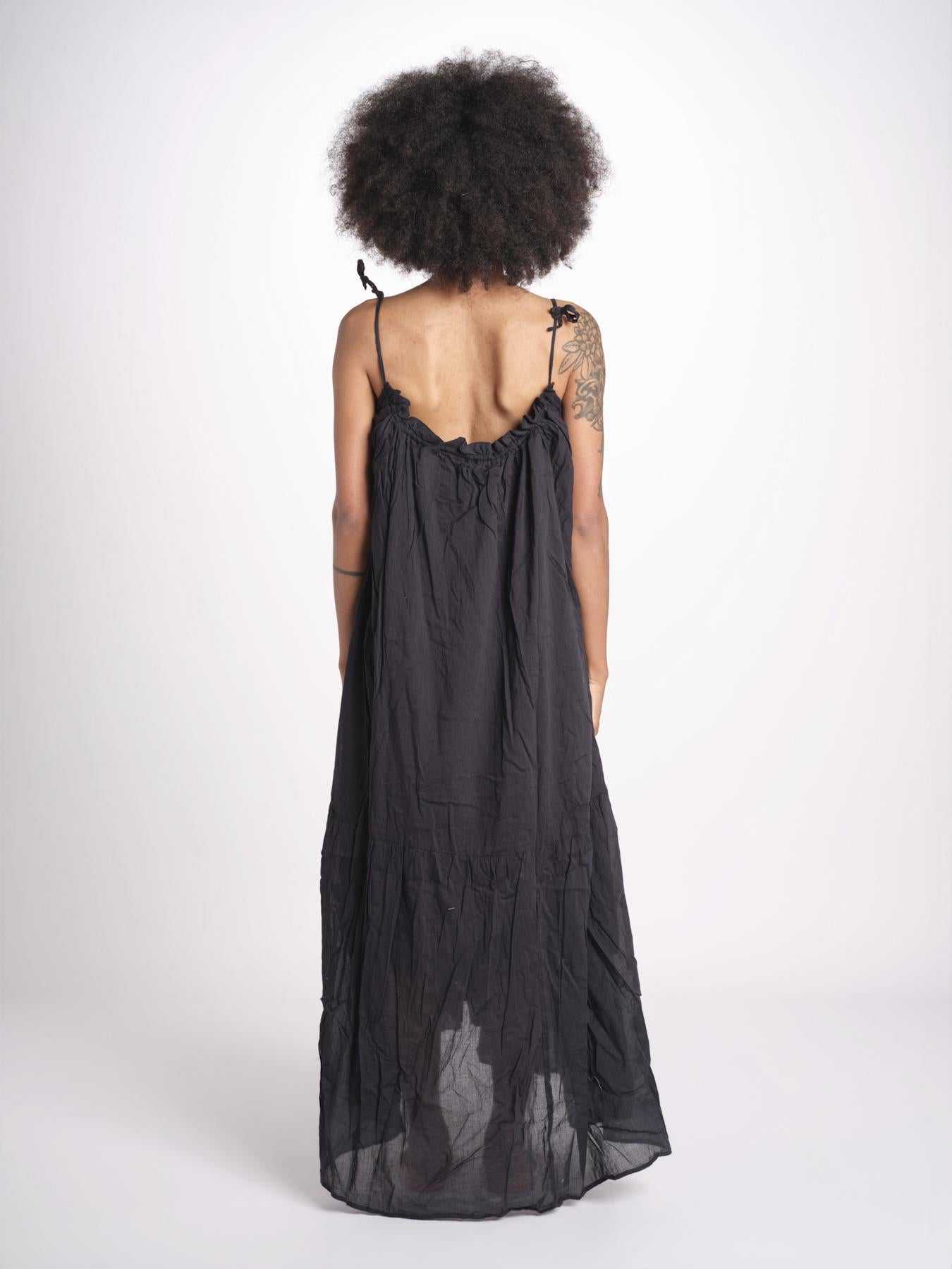 abito con arriccio PAOLABLATU NOIR laraethnics 