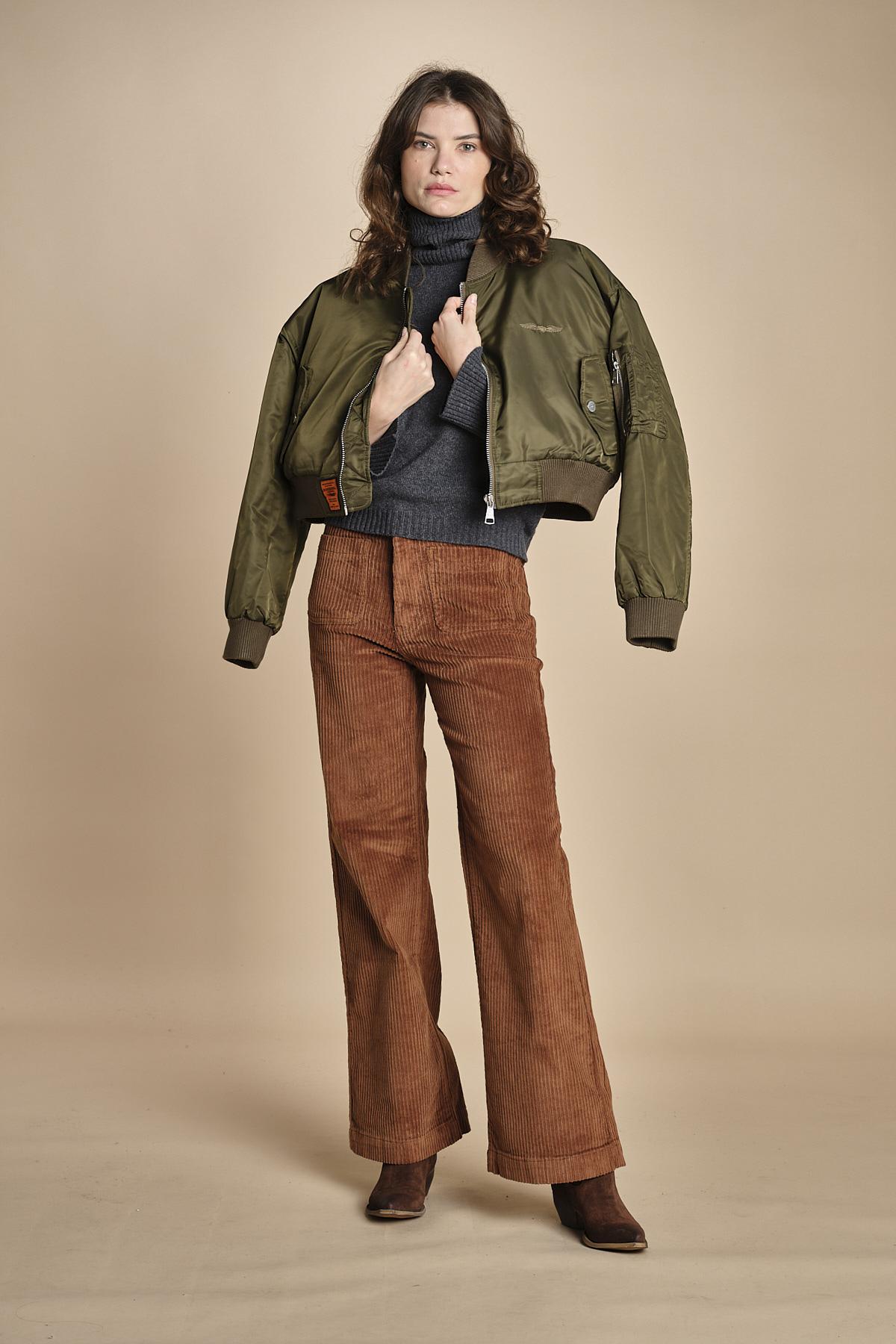 pantalone a zampa con taschine FAUVE WX CARAMEL fam 