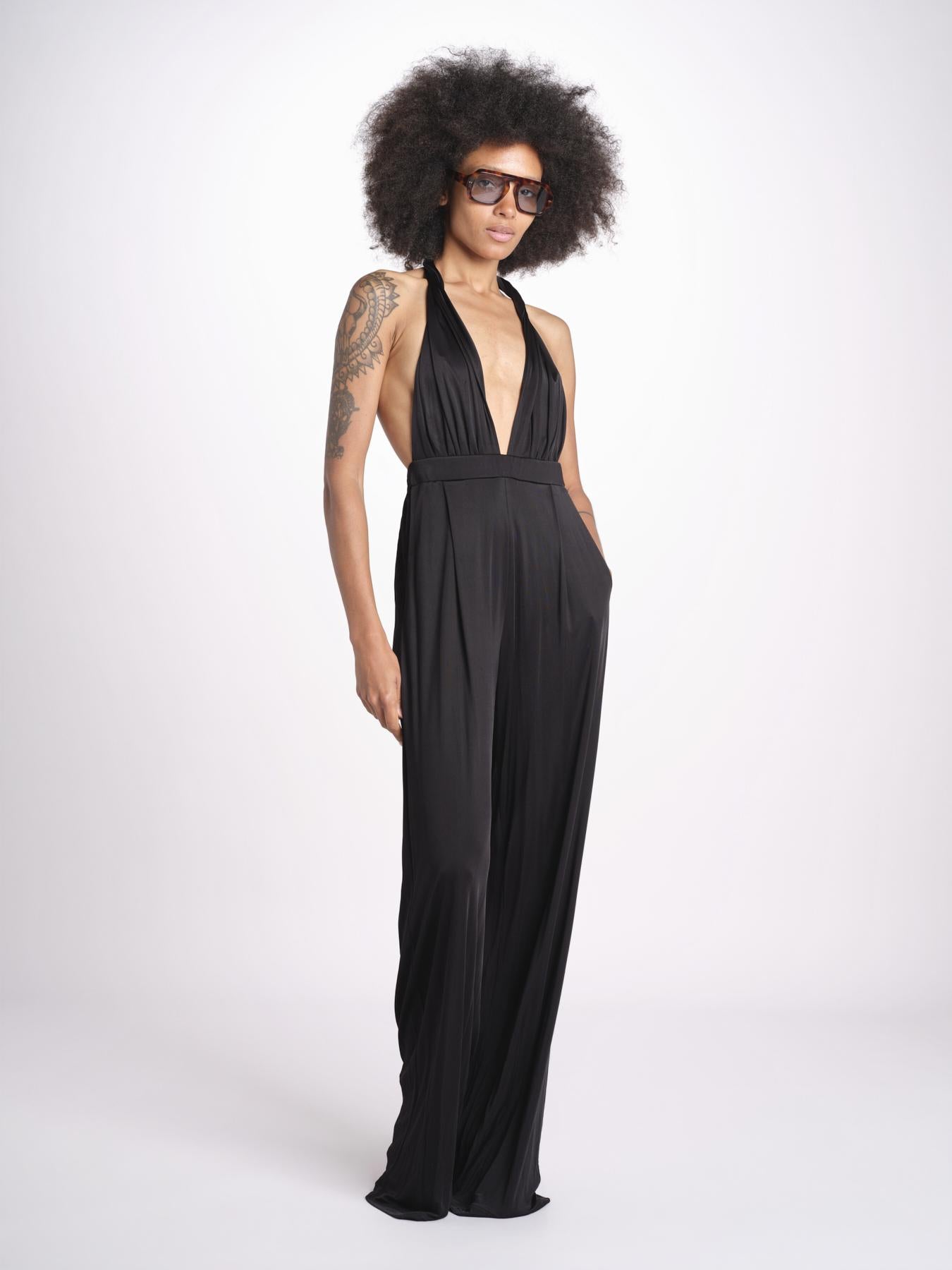 tuta in satin allacciata dietro al collo LENNOX BLACK amazuìn 