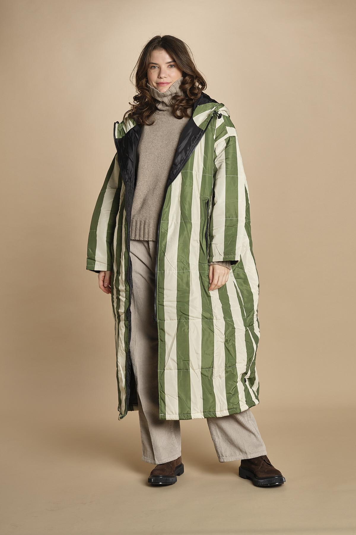 piumino lungo. 90110 SANTORINI RIGHE sittingsuit 