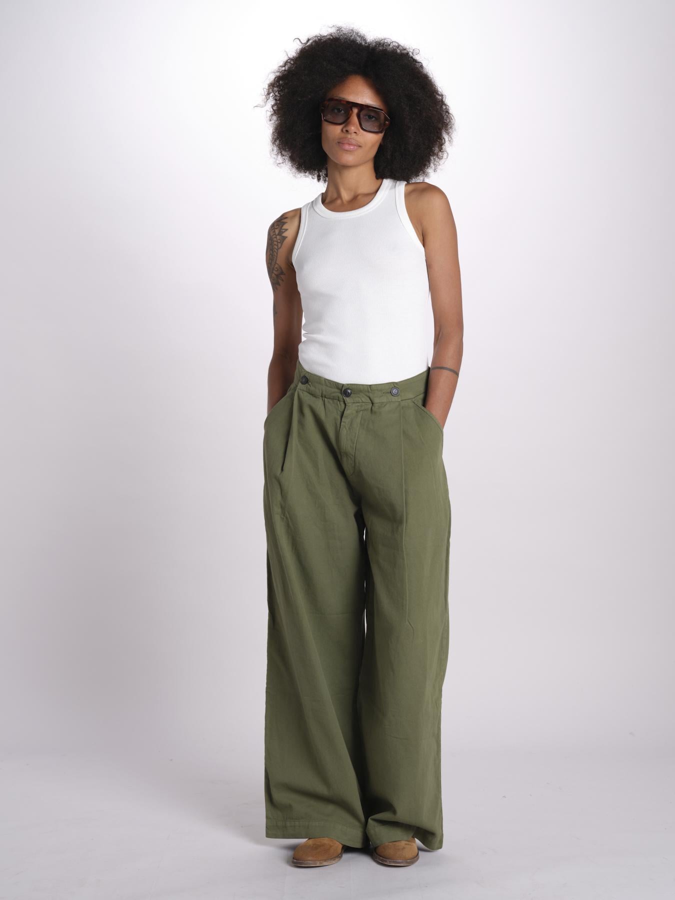 pantalone pinces in cotone NANCY ESSELING GREEN true avenue 