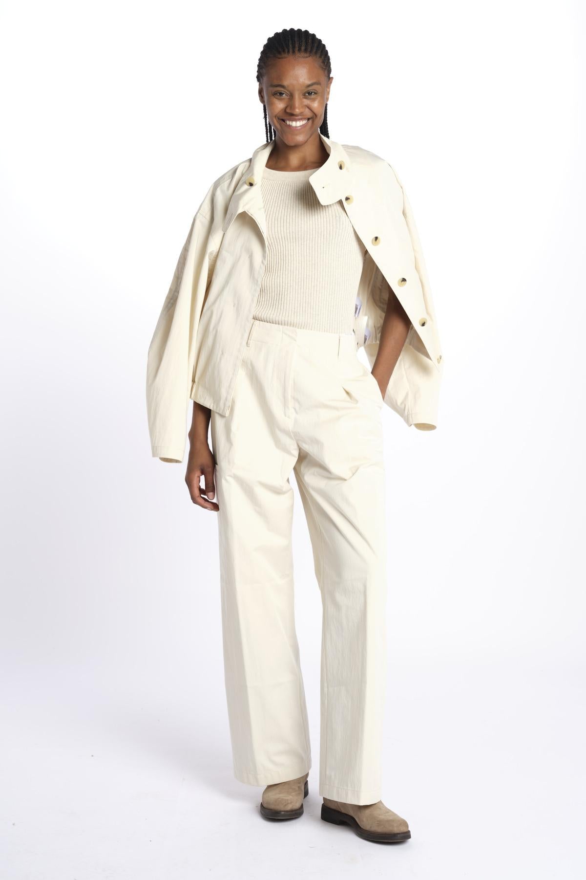 Pantaloni con tasconi LS2511PT008IV IVORY le 17 septembre 