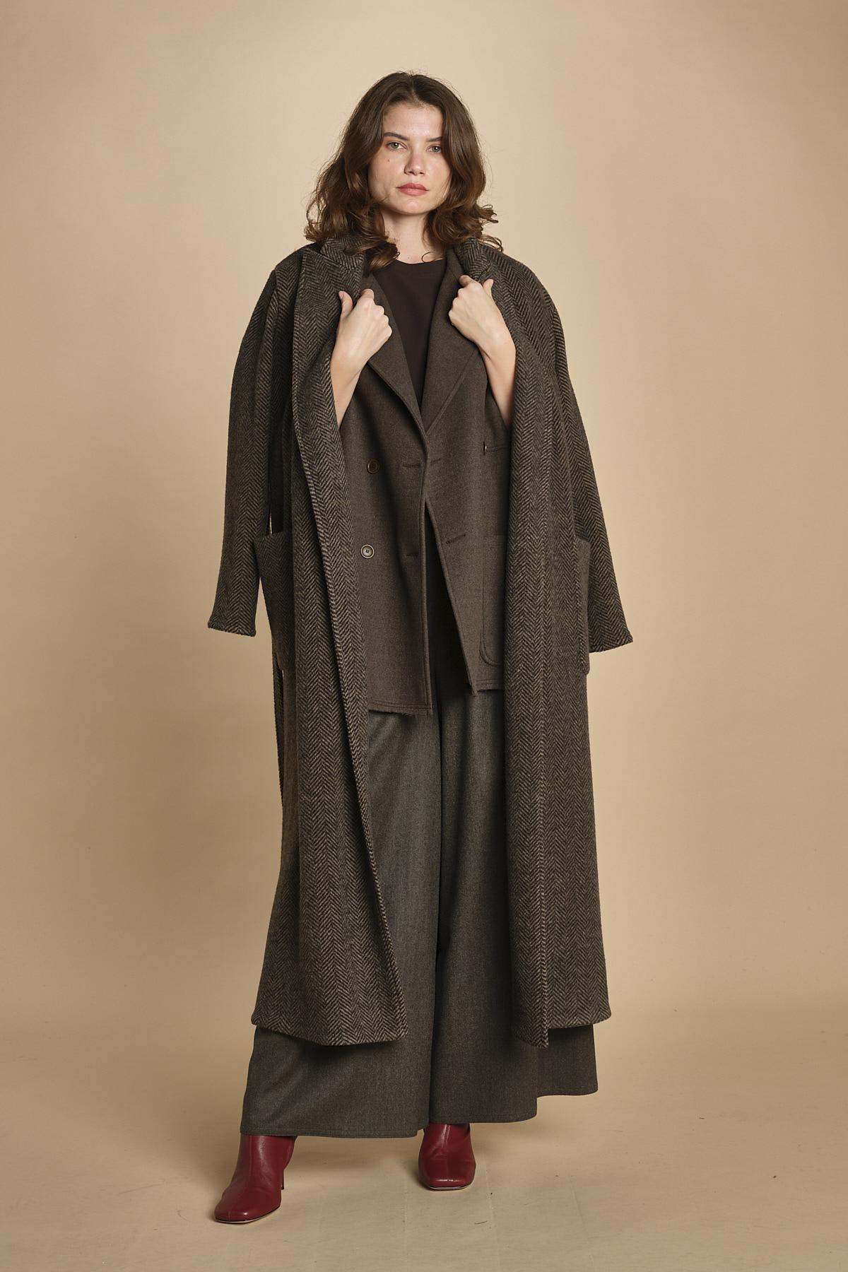 easy shirt in crepon di seta. T2759 DARK BROWN dusan 