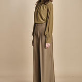 pantalone in batavia con tasca sul retro MONIQUE 689907 19 quelledue 