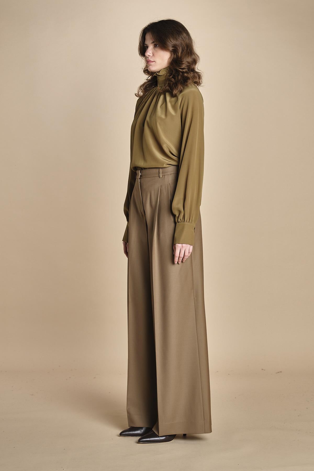 pantalone in batavia con tasca sul retro MONIQUE 689907 19 quelledue 