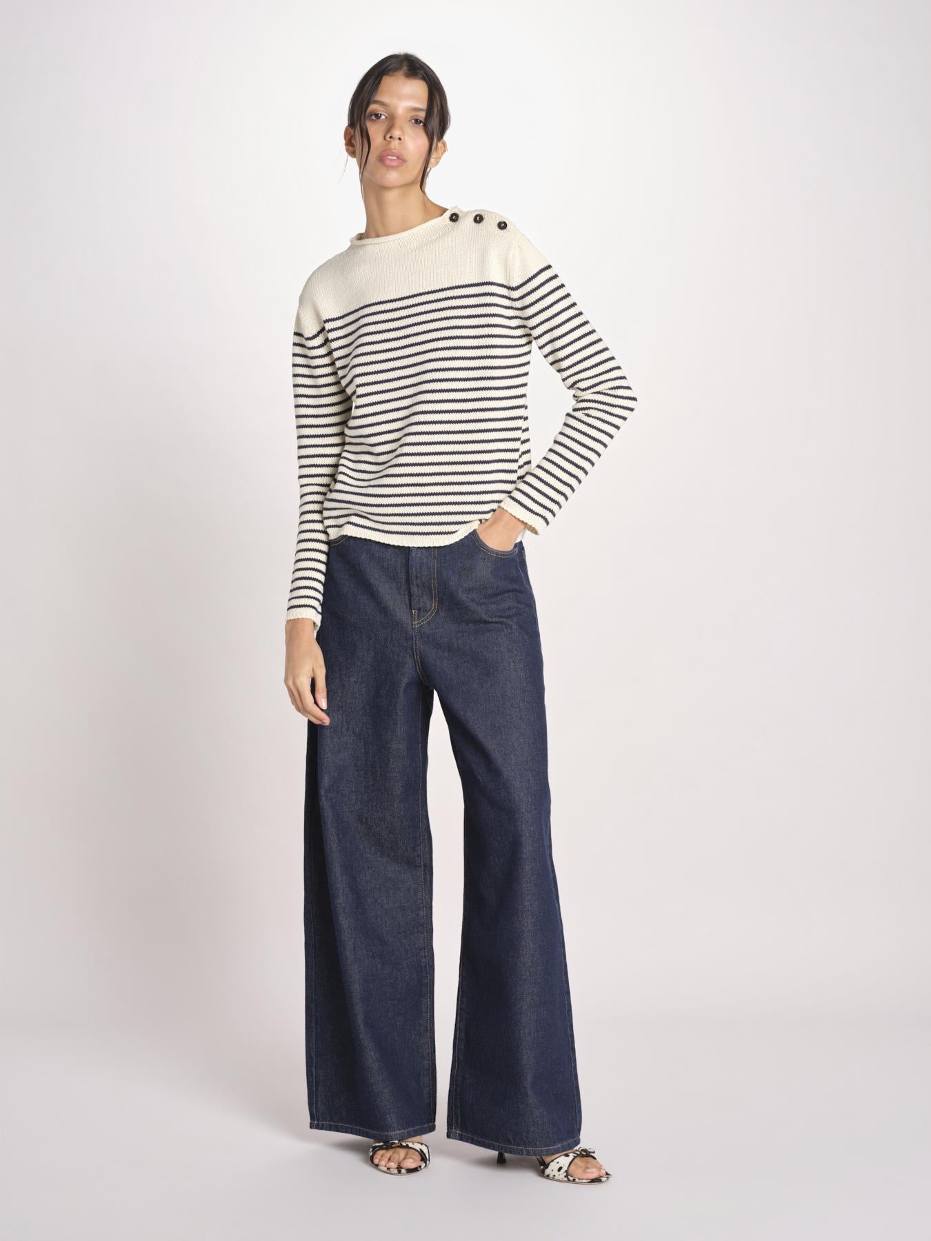 maglia girocollo, chiusa con bottoni sulla spalla QUADRO 2615361151600 011 BLU weekend maxmara 