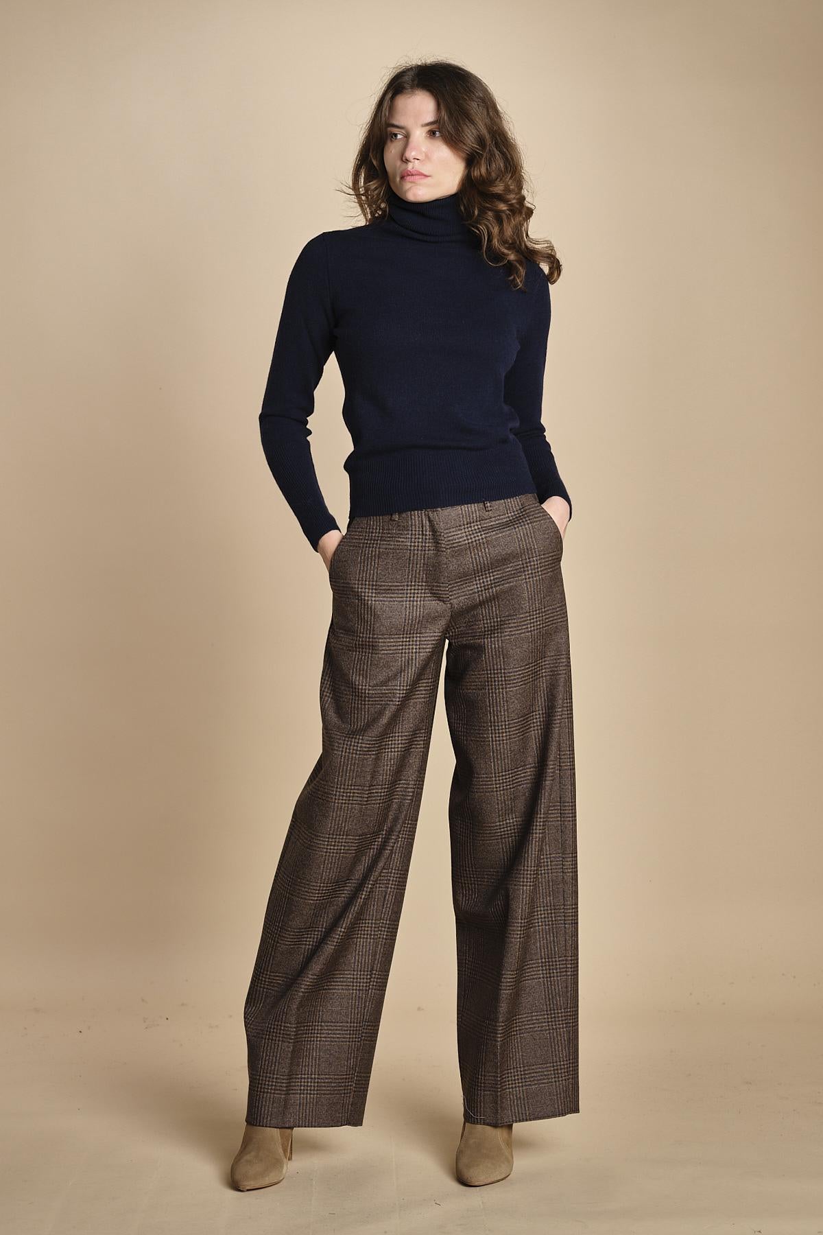 pantalone lungo chiuso fondo. NANCY NAN18 CHECK nine in the morning 
