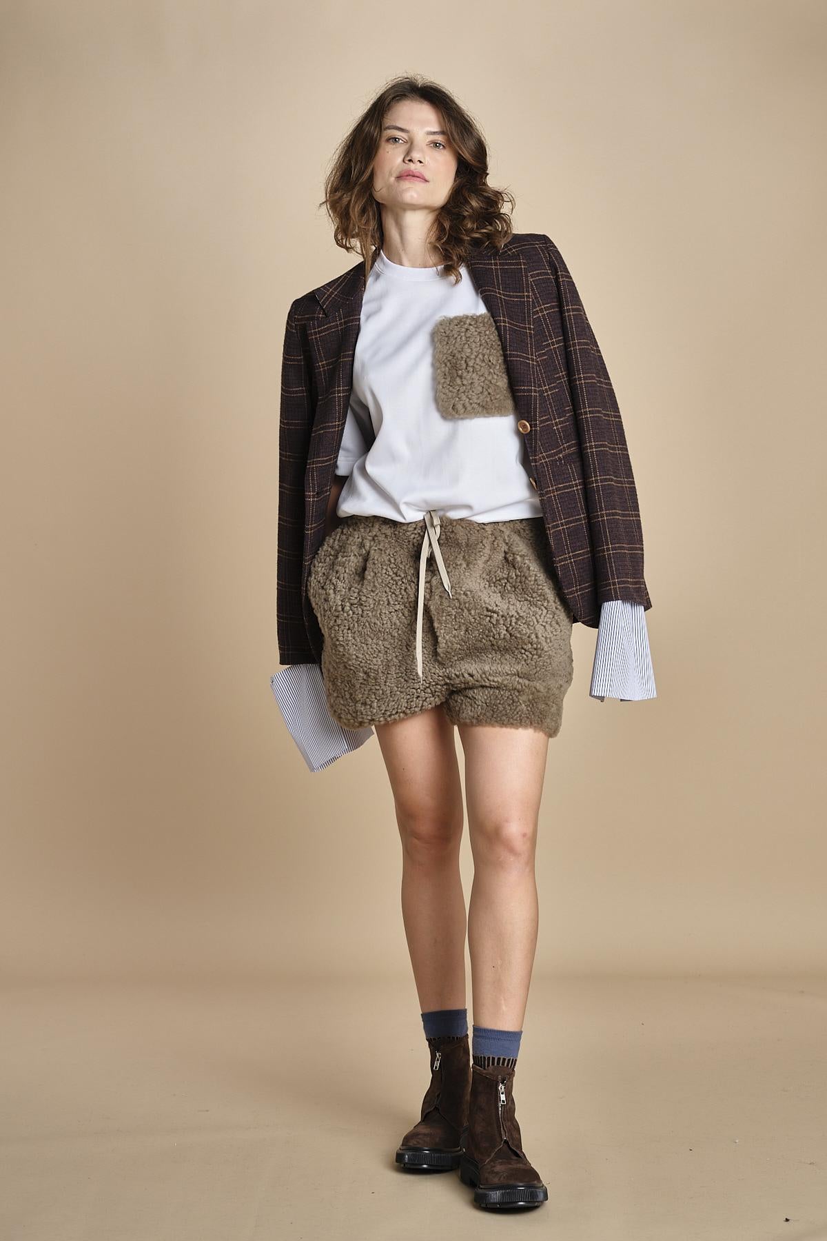 metà montone e metà in cotone NORMA SHORT MJD233AATEX72 J0229 DOVE FUR jejia 