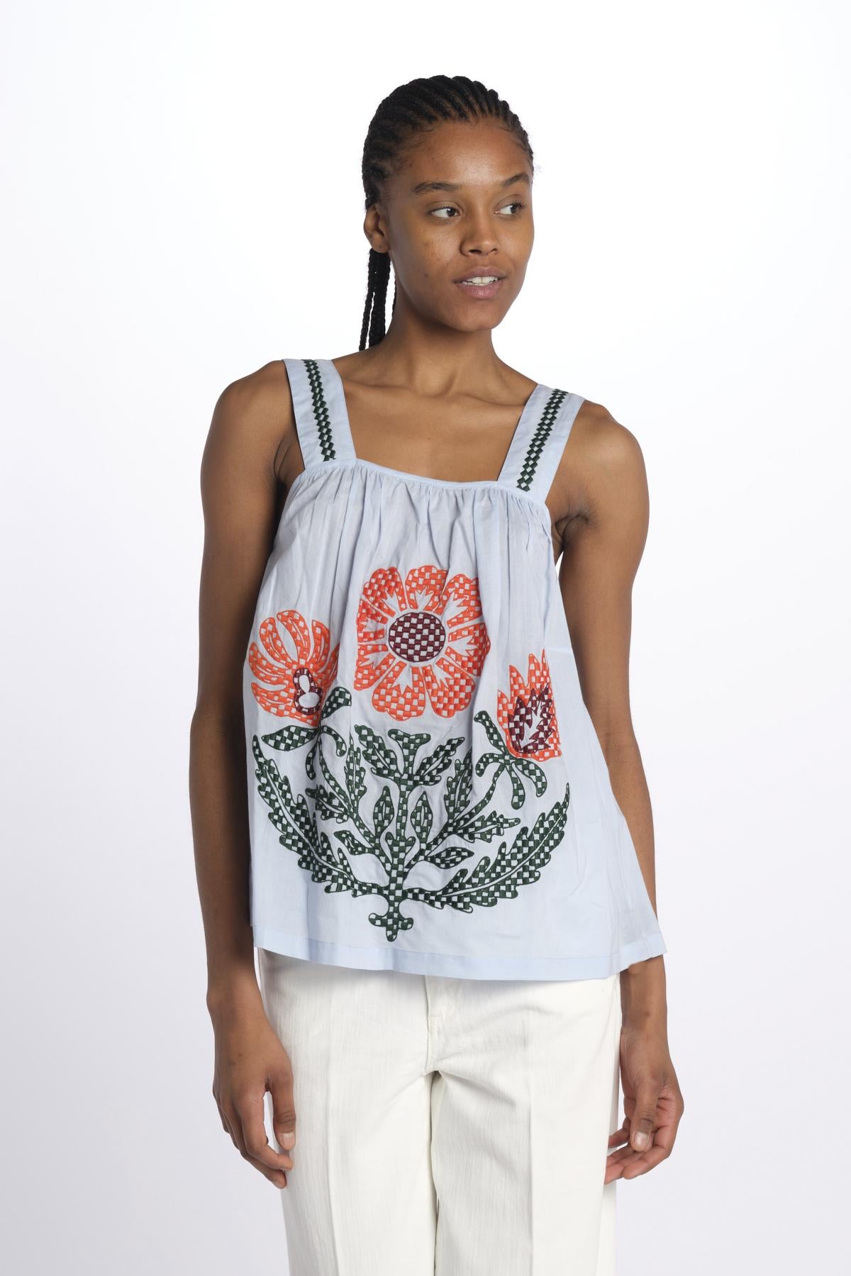 TALI FLOWER TOP  top spalline larghe con fiori ricamati multicolor  by milaura. BE24932 PALE BLU benaras soleil 