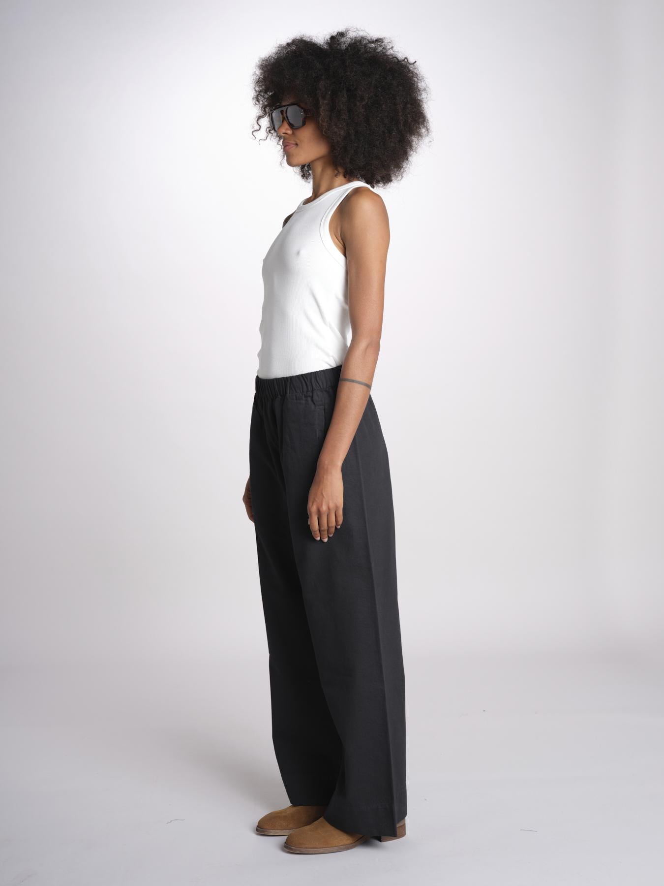 pantalone diritto con elastico in vita PENSIL BLACK BL true avenue 