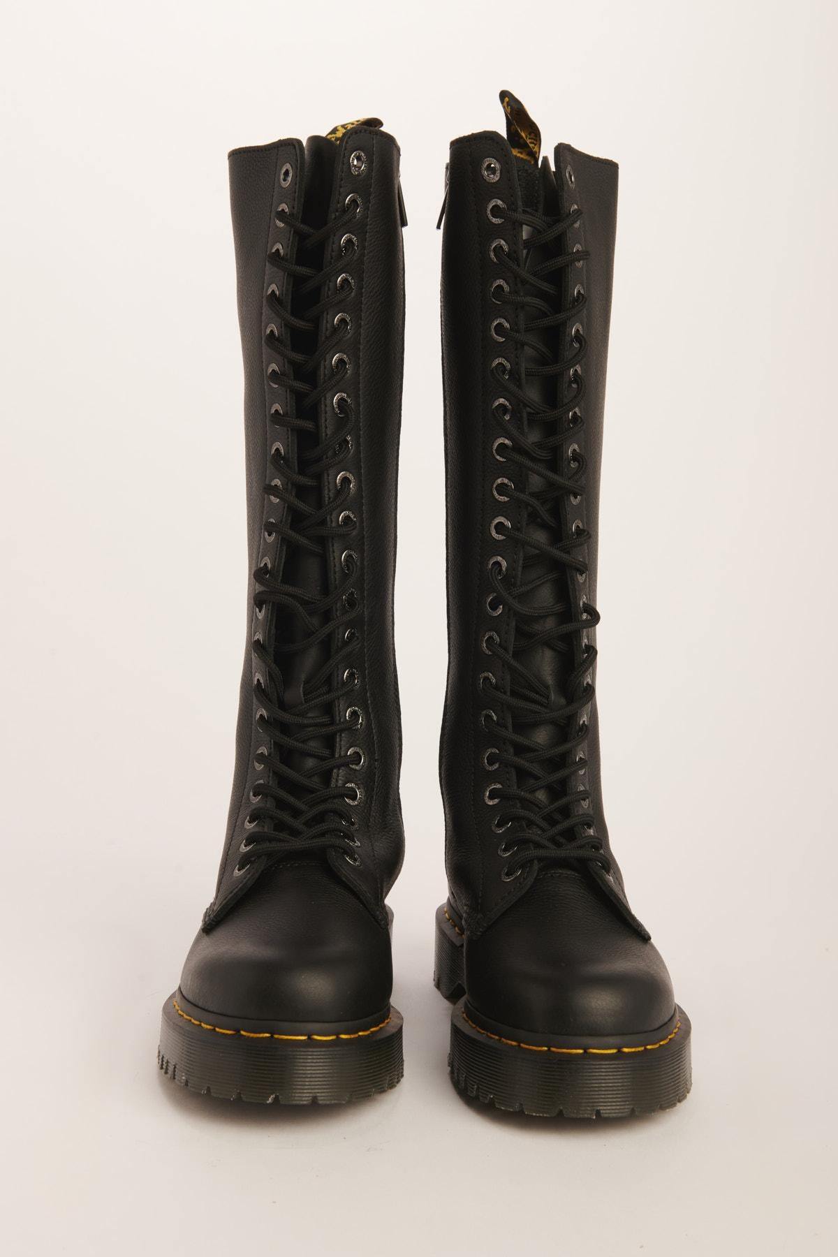  1B60BEX BLACKPISA dr martens 