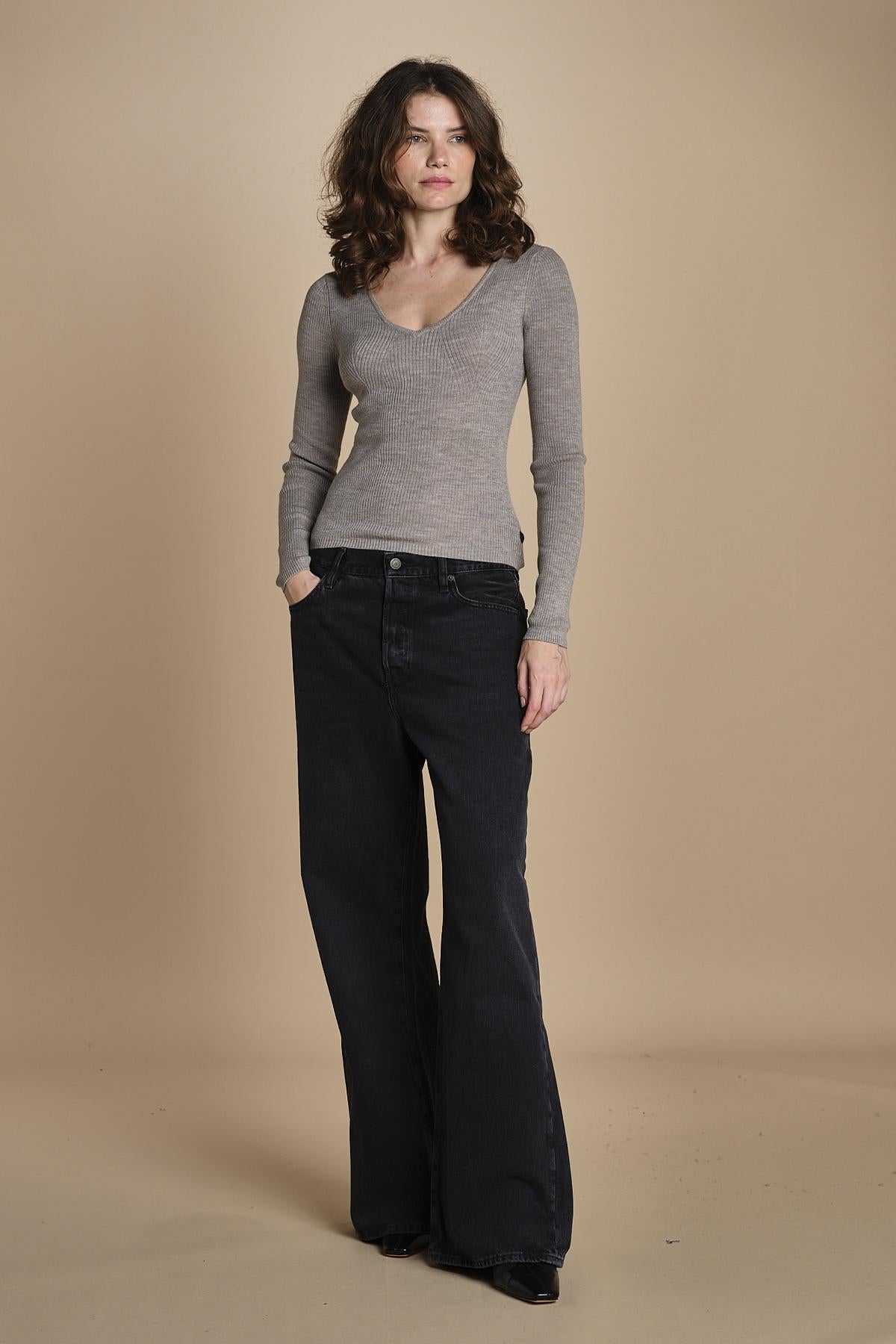 maglia scollo a v NOVA KNIT BLOUSE LIGHT TAUBE herskind 