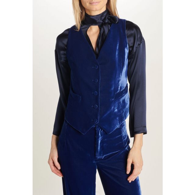 Vest by She's in smooth velvet, five buttons, two front pockets