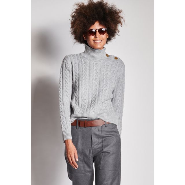 Gray cashmere turtleneck with braids